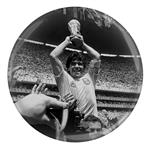 مگنت طرح بازیکن فوتبال دیگو آرماندو مارادونا کاپ قهرمانی جام جهانی مدل S4777